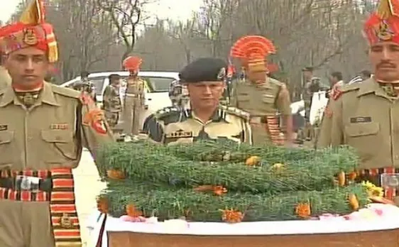 Video: हरियाणा में शहीद मनदीप सिंह को नम आंखों से दी गई विदाई
