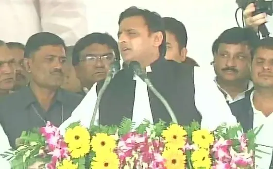 पांच करोड़ के चुनावी रथ पर समाजवाद का प्रचार करने निकले अखिलेश