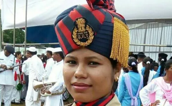 चायवाला,तरकारी वाली के बाद छत्तीसगढ़ की ये सिपाही सोशल मीडिया पर हो रही है वायरल