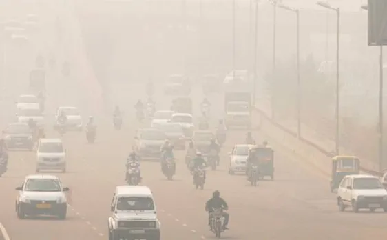 दिल्ली में धुंध का कहर, प्रदूषण ने बढ़ाई समस्या