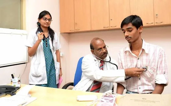 अगले 48 घंटे में कहां-कहां बदल सकते हैं 500 और 1000 के नोट