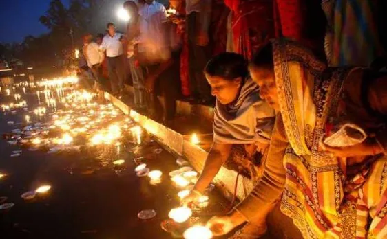Kartik Purnima 2016: इस ​कार्तिक पूर्णिमा पर चमकेगा आपका भाग्य जानें इसका महत्व और इतिहास