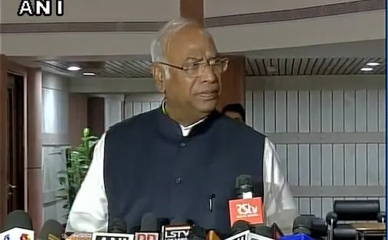 विपक्ष ने कहा चर्चा के बिना नहीं चलने देंगे सदन की कार्यवाही