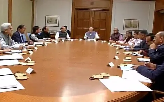अब 24 नवंबर तक स्वीकार किए जाएंगे 500-1000 के नोट, पीएम ने बैठक में लिये कई अहम फैसले