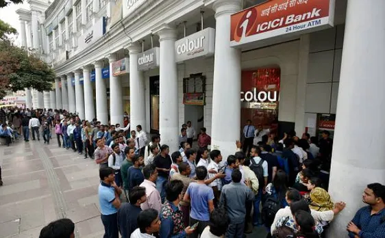 नोटबंदी के कारण लोगों की परेशानियों को देखते हुए केंद्र सरकार अब तक कई तरह की ढील दे चुकी है