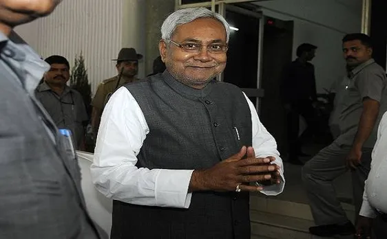 नीतीश ने रद्द किया महागठबंधन सरकार के रिपोर्ट कार्ड का कार्यक्रम