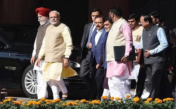 संसद में हंगामे के बाद पीएम मोदी ने बुलाई मंत्रिमंडल की बैठक