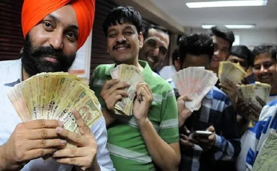 अब तक 8,44,982 करोड़ रुपये जमा, कैश निकालने पर आरबीआई ने दी बड़ी राहत