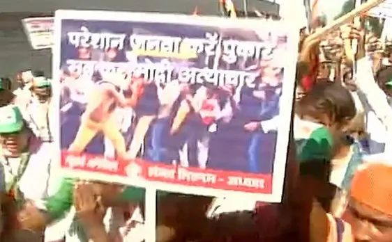LIVE: नोटबंदी के खिलाफ देश भर में विपक्ष का प्रदर्शन जारी