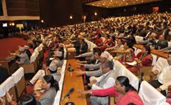 अलग मधेसी राज्य के लिये नेपाल संसद में संविधान संशोधन विधेयक पेश