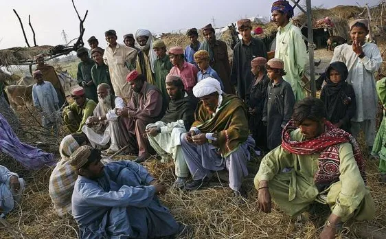 पाकिस्तान में 'अल्पसंख्यक विधेयक' के विरोध में उतरी पार्टियां