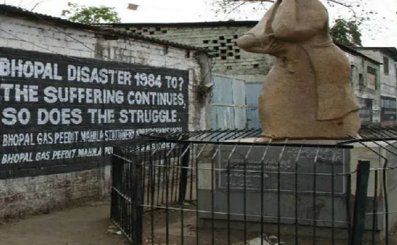 भोपाल गैस त्रासदीः 32 साल बाद भी हजारों बीमार, अभी बाकी है दर्द...