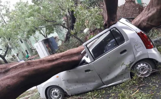 वरदा तूफान ने मचाई तबाही, तमिलनाडु में 10 लोगों मौत
