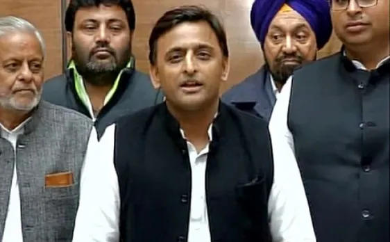 उत्तर प्रदेश के 21 लाख राज्य कर्मचारियों की भरपूर बढ़ेगी सैलरी, मुख्यमंत्री अखिलेश का चुनावी तोहफा, लागू होगा सातवां वेतन आयोग