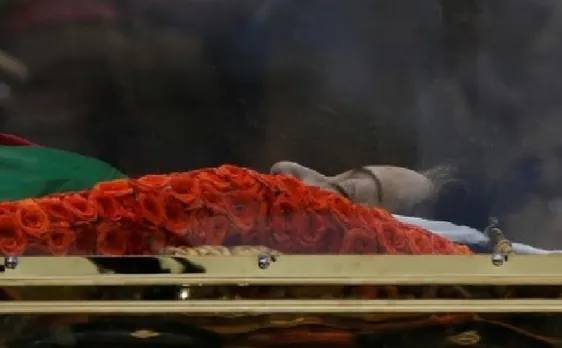 हिंदू रीति-रिवाज से एक बार फिर से किया गया अम्मा का अंतिम संस्कार, ये बताई गई वजह..