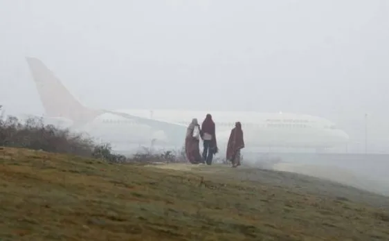 उत्तर भारत में कोहरे का प्रकोप जारी, ट्रेन और फ्लाइट्स सेवा बाधित