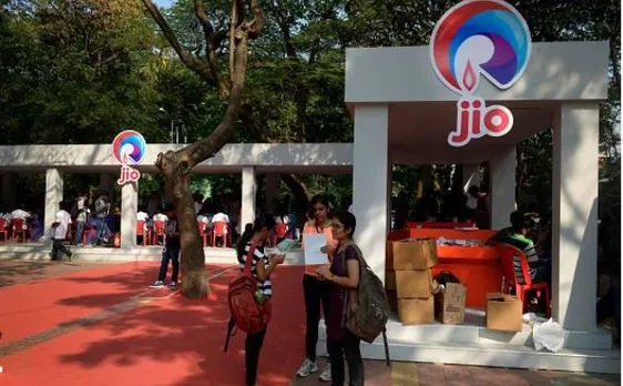 मार्च तक रिलायंस जियो जोड़ेगा 10 करोड़ ग्राहक- फिच रेटिंग