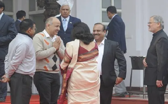 उप-राज्यपाल पद से नजीब का इस्तीफा, राजनीतिक 'जंग' शुरू