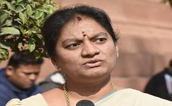 Video: जयललिता से बगावत करने वाली शशिकला पुष्पा के पति को AIADMK समर्थकों ने चेन्नई में जमकर पीटा