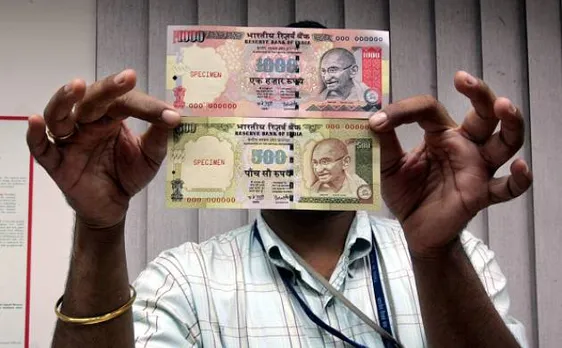 केरल: नोटबंदी के फैसले के खिलाफ सीपीआई ने बनाई 700 किमी लंबी मानव श्रंखला