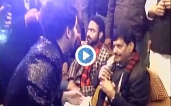 Video: शिवपाल यादव ने गाया- कोई किसी का नहीं ये झूठे, नाते हैं नातों का क्या?