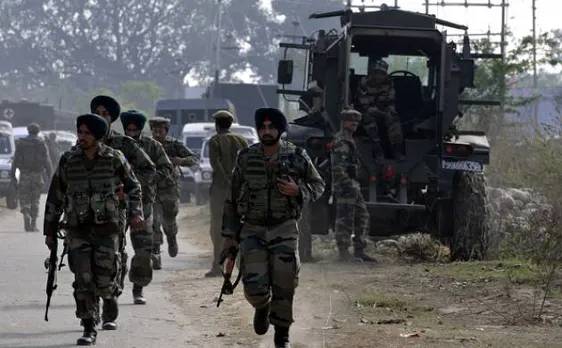 नये साल की शुरूआत में ही पाकिस्तान ने किया सीज़फ़ायर उल्लंघन, जम्मू-कश्मीर के शाहपुर इलाके में फायरिंग