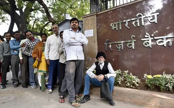नए साल में आरबीआई ने दिया तोहफा, इन लोगों के लिए नोट बदलने की समय सीमा बढ़ाई