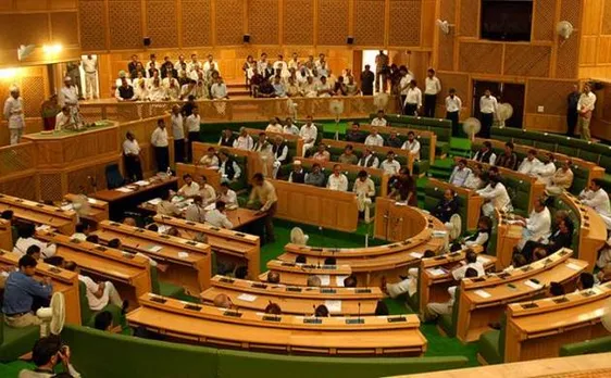 जम्मू-कश्मीर विधानसभा में राष्ट्र गान का 'अपमान', राष्ट्र गान के दौरान सदन में  विपक्षी दलों का जबरदस्त हंगामा