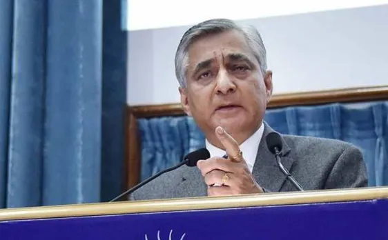 चीफ जस्टिस टीएस ठाकुर का केंद्र पर निशाना, कहा न्यायाधीशों को कॉलेजियम की सिफारिशों के बावजूद स्थानांतरित क्यों नहीं किया जा रहा
