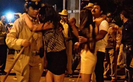 बेंगलुरू: 1500 पुलिसकर्मियों की तैनाती के बावजूद नए साल पर महिलाओं के साथ हुई छेड़खानी