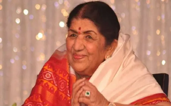 मुंबई स्टूडियो में फिर पहुंची 87 साल की सुर कोकिला लता मंगेश्कर, कहा जल्द आएगा उनका भक्ति गाना