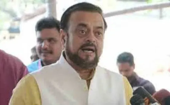 बेंगलुरू छेड़छाड़ मामला: अबु आजमी का आपत्तिजनक बयान, छोटे और तंग कपड़े के कारण होती है ऐसी घटना