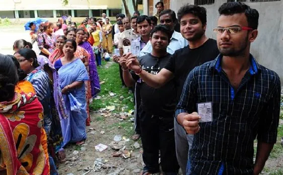 विधानसभा चुनाव 2017: आयोग के 8 नए बदलाव, ईवीएम में होंगे चुनाव चिन्ह के साथ उम्मीदवारों के फोटो भी