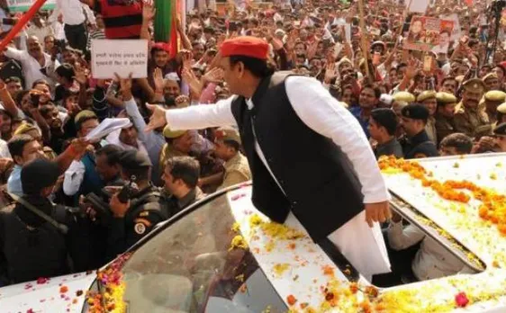 UP चुनाव: अखिलेश की पिता मुलायम से नहीं बनी बात, 221 सपा MLA और 60 MLC सीएम  के साथ, एफिडेविट पर किया साइन