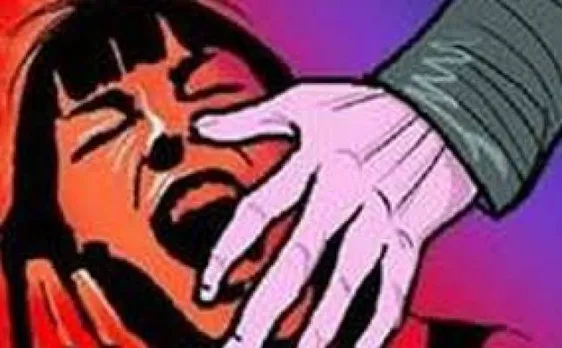 बेंगलुरु में एक बार फिर शर्मसार घटना, युवती के साथ छेड़छाड़ और मारपीट