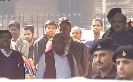 LIVE: मुलायम को बेटे अखिलेश से शिकायत नहीं, राज्यसभा के उपसभापति को चिट्टी लिखकर बताया रामगोपाल नहीं हैं पार्टी में