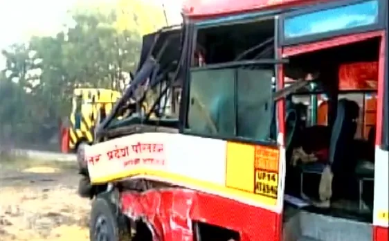 बरेली में बड़ा बस हादसा, 6 की मौत, 30 से अधिक घायल