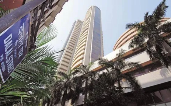 तेज़ी से खुुले बाज़ार, ट्रंप के भाषण के चलते फॉर्मा शेयर्स पर दबाव