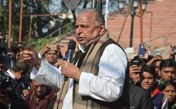 चुनाव आयोग ने अखिलेश और मुलायम के बीच सिंबल पर फैसला सुरक्षित रखा, सोमवार को होगी घोषणा