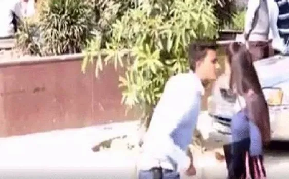 प्रैंक पड़ा महंगा! किस कर भागने वाला 'क्रेज़ी सुमित' गया पकड़ा!