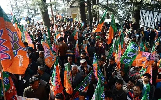 उत्तराखंड में उम्मीदवारों की लिस्ट जारी होते ही बीजेपी में बगावत, अमित शाह का पुतला फूंका