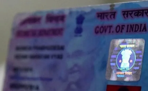 घट सकती है नकद लेनदेन पर PAN नंबर दिखाने की सीमा!