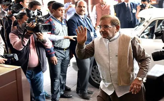 'बेटी और वोट' बयान पर शरद की सफाई, पार्टी महासचिव ने मांगी माफी