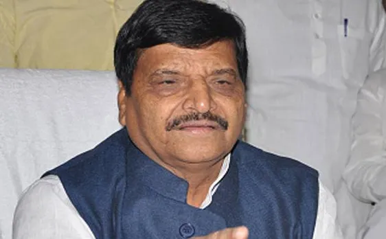 यूपी चुनाव 2017: शिवपाल यादव ने जसवंतनगर सीट से भरा नामांकन, पोस्टर से गायब रहे अखिलेश