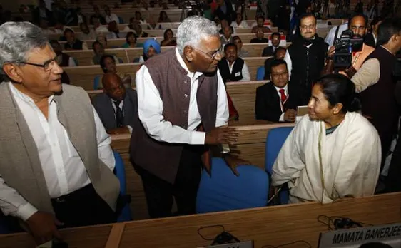 ममता बनर्जी ने बज़ट को बताया 'भ्रामक', येचुरी ने कहा 'फुल नौटंकी है'