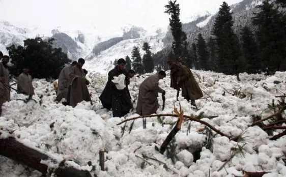 पाकिस्तान के खैबर पख्तूनख्वा में हिमस्खलन, 14 की मौत