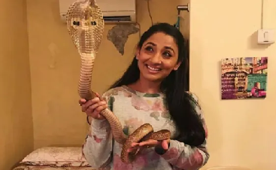 कोबरा के साथ वीडियो डालने पर टीवी एक्ट्रेस श्रुति उल्फत को किया गया गिरफ्तार