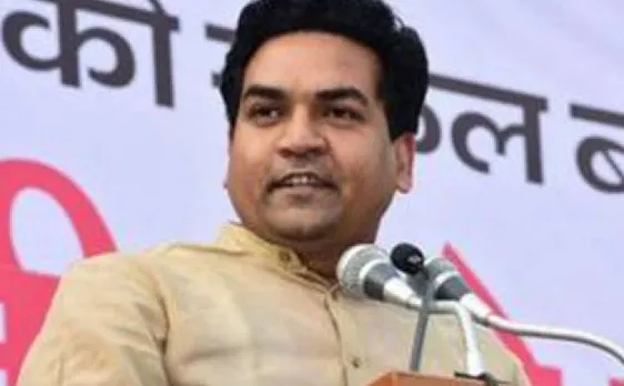 दिल्ली: जलमंत्री कपिल मिश्रा ने पेश की दो साल की रिपोर्ट, मनीष सिसोदिया ने कहा,'हर घर में नल से आएगा पीने का पानी'