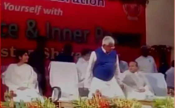 VIDEO: जब लालू प्रसाद यादव को छोड़नी पड़ी सीएम नीतीश कुमार के लिए कुर्सी...
