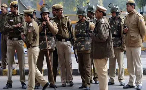 गुजरात के साणंद में हिंसक हुई किसानों की रैली, SP समेत सात पुलिसवाले घायल